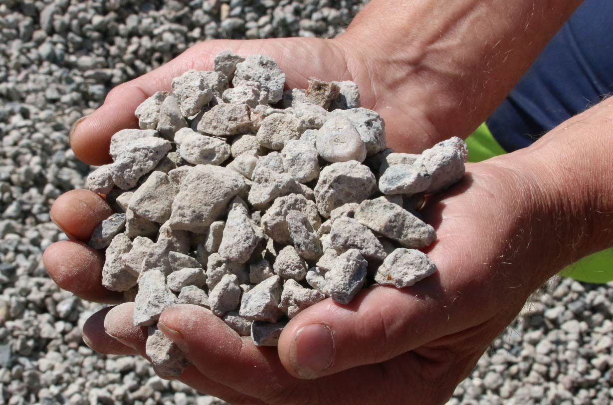 Beton aus Abrissbauten lässt sich in den Wertstoffkreislauf zurückführen. Foto: © CEMEX Transportbetonwerk Hohenschönhausen