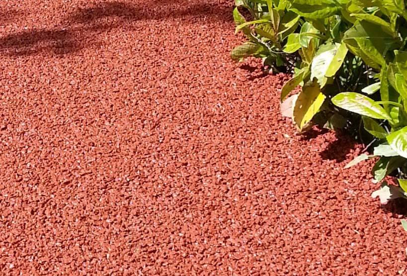 Auch starke Regenfälle können in dem Bodenbelag versickern. Foto: CEMEX