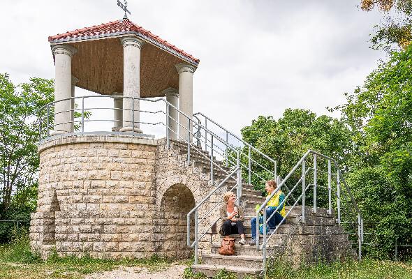 Von der Terrasse aus bietet sich ein beeindruckender Blick. Foto: © Florian Läufer